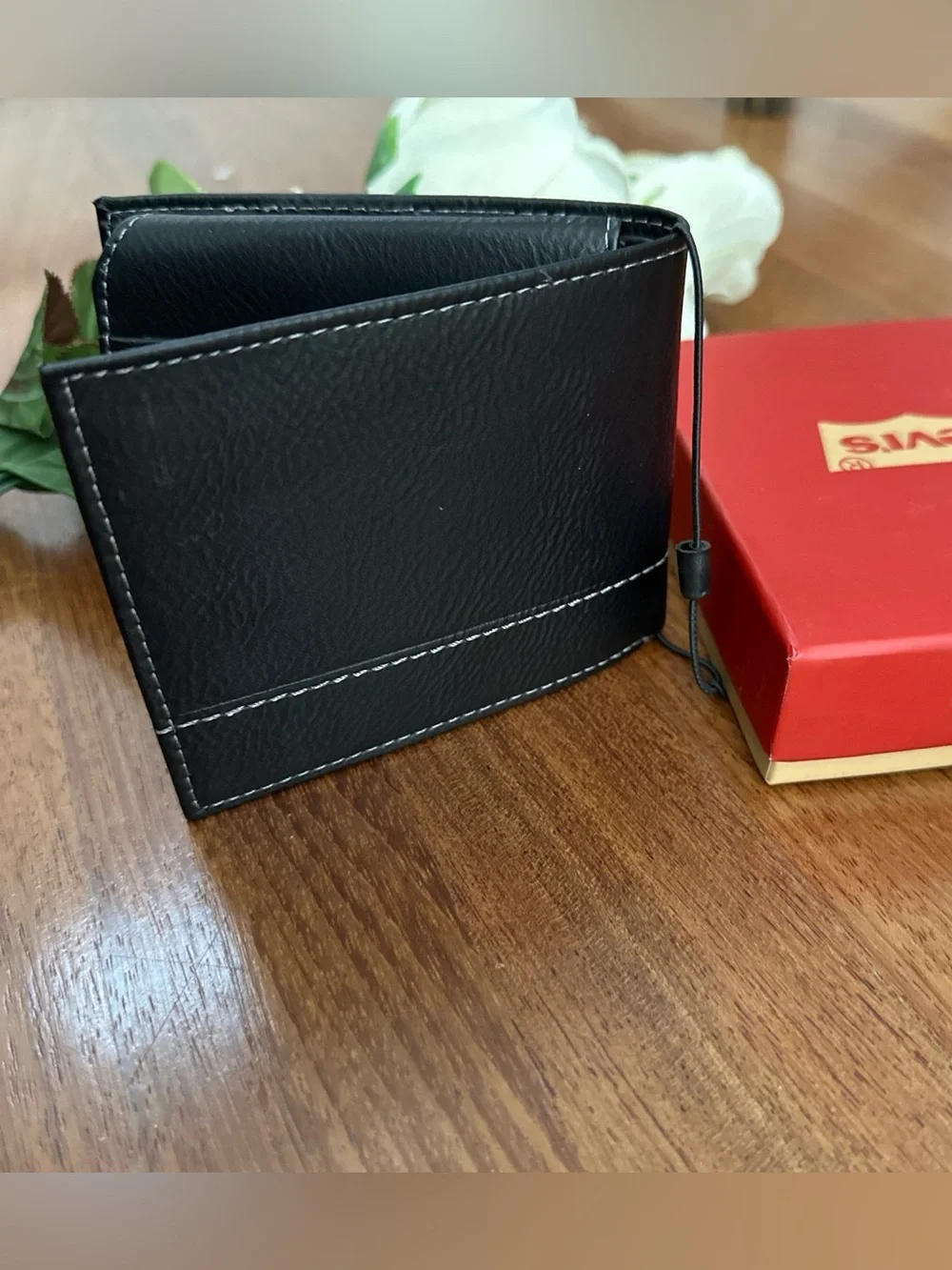 Levi's Men's Black Bi-Fold Wallet